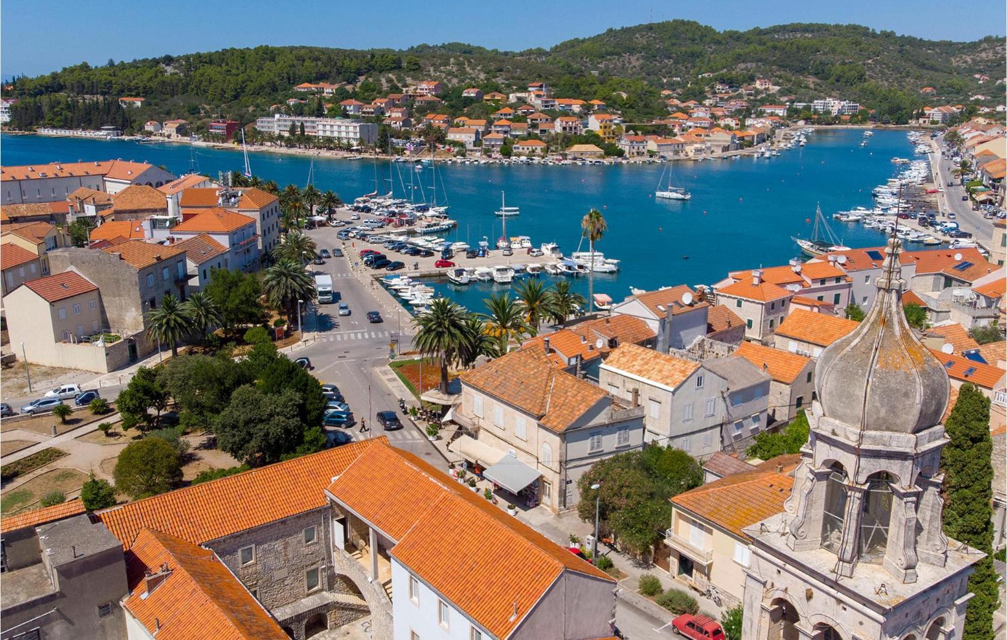 Beautiful Apartment In Vela Luka With Wifi Exterior photo