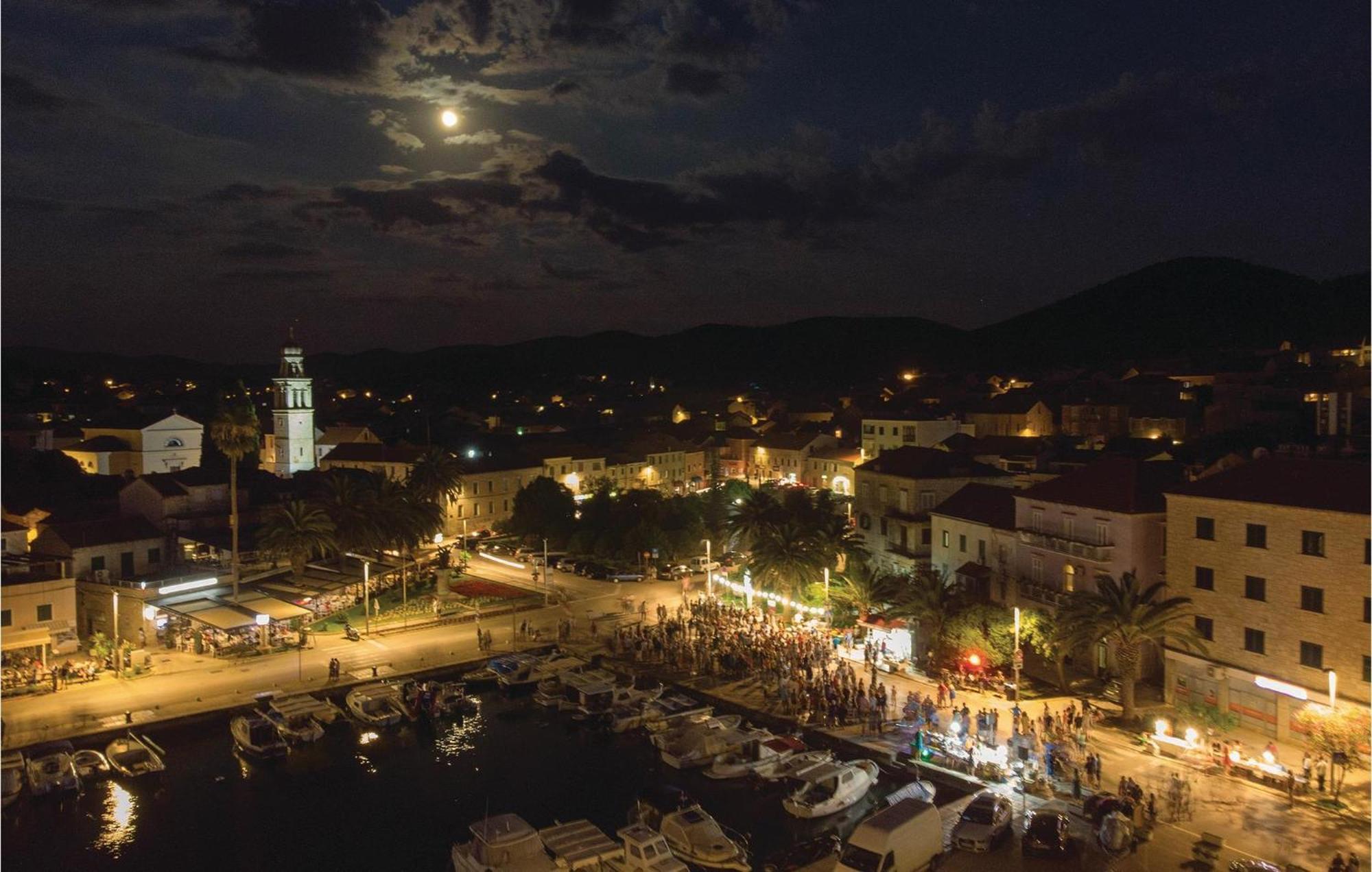 Beautiful Apartment In Vela Luka With Wifi Exterior photo